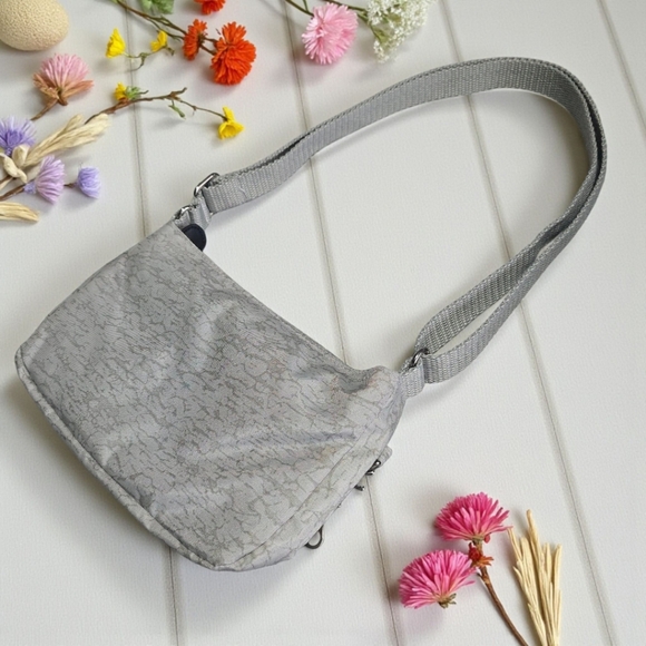 Kipling Gray Mini Crossbody Bag Lightweight Nylon Adjustable Strap Like New - Picture 14 of 16